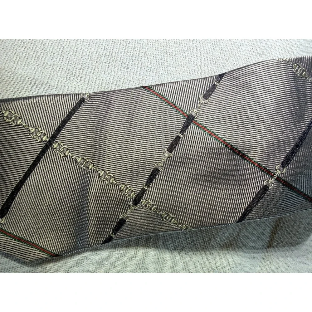 Gucci Men's Silk Tie Chain Pattern